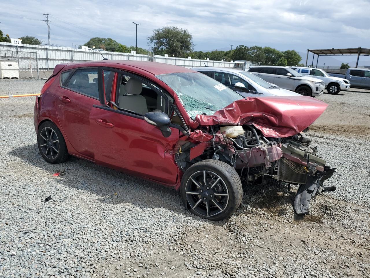 2016 Ford Fiesta Se - Фото 4