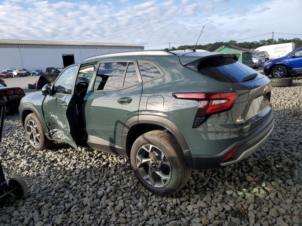 2025 Chevrolet Trax 1Lt - Фото 2