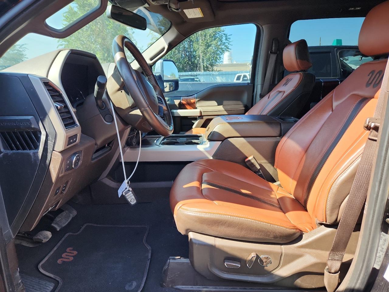 2022 Ford F350 Super Duty - Image 7