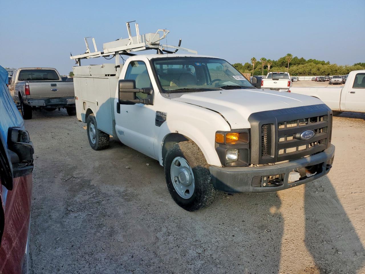 2008 Ford F350 Srw Super Duty - Image 4