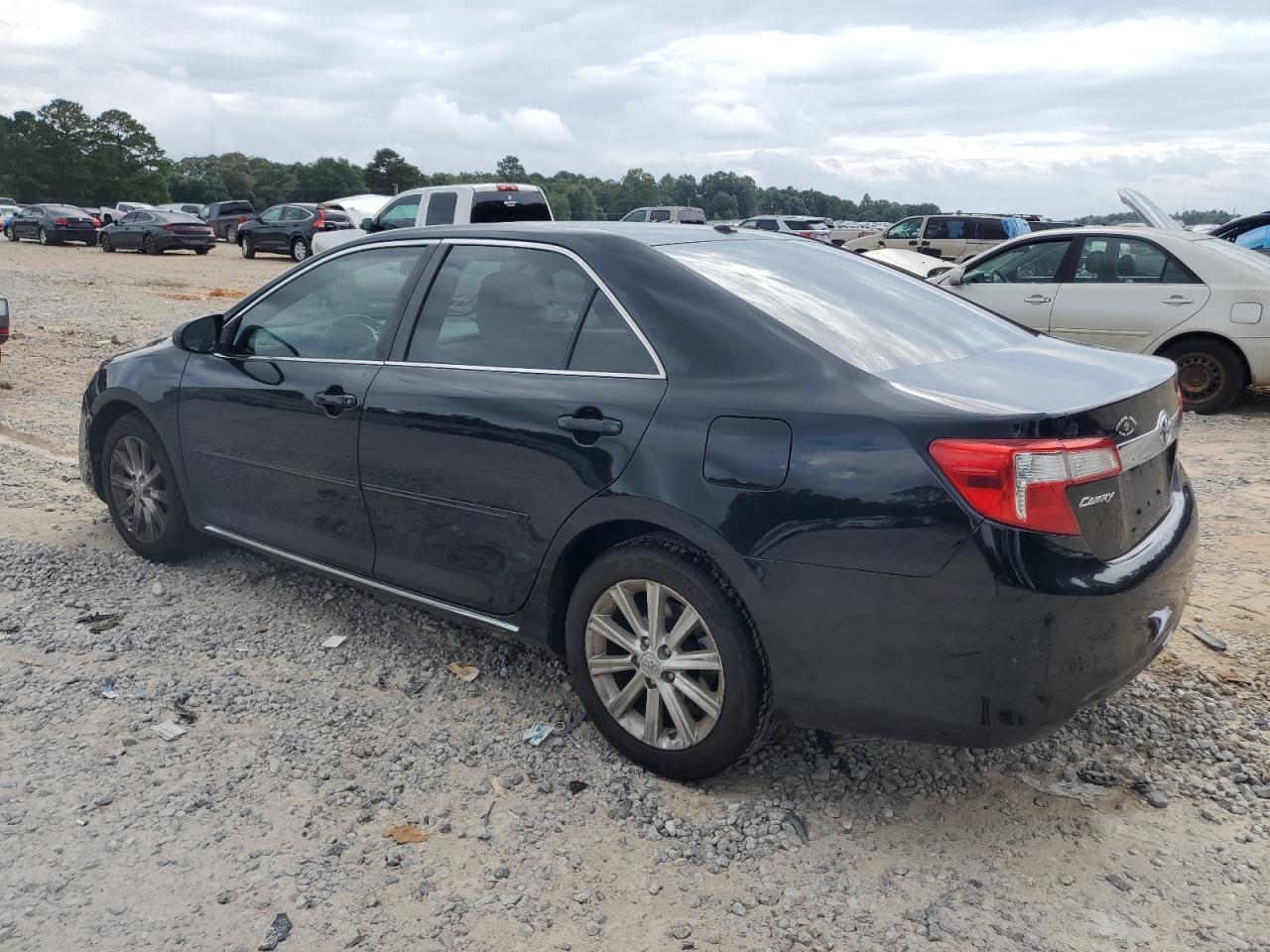 2012 Toyota Camry Base - Фото 2