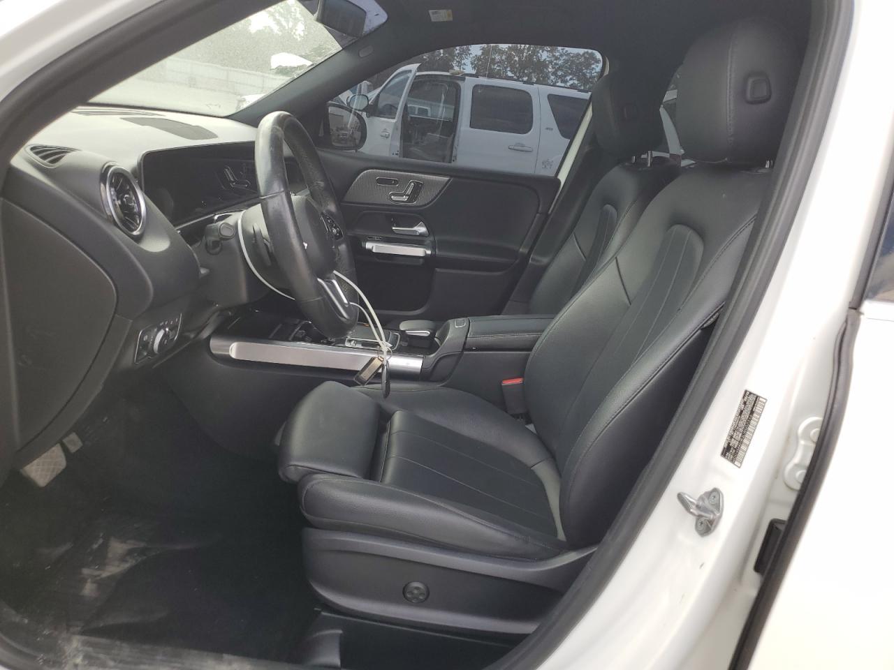 2020 Mercedes-Benz Glb 250 4Matic - Фото 7