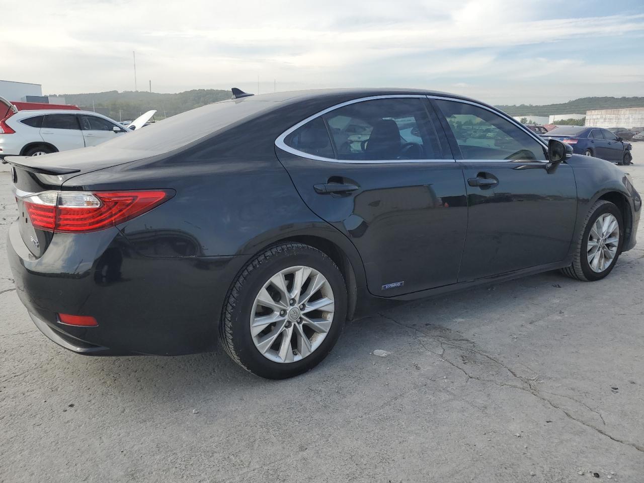 2013 Lexus Es 300H - Image 3
