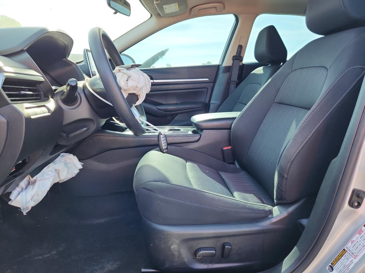 2023 Nissan Altima Sv - Image 7