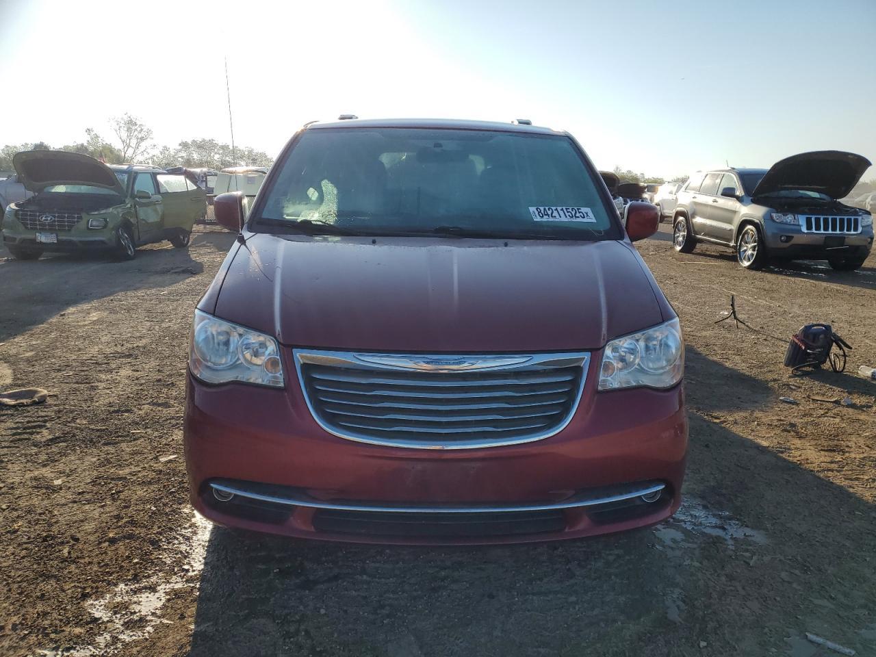 2015 Chrysler Town & Country Touring - Image 5