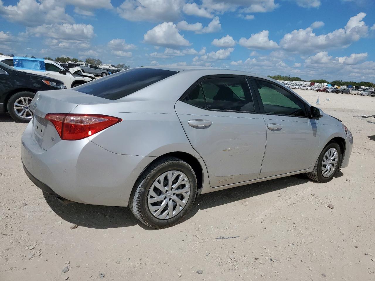 2019 Toyota Corolla L - Image 3