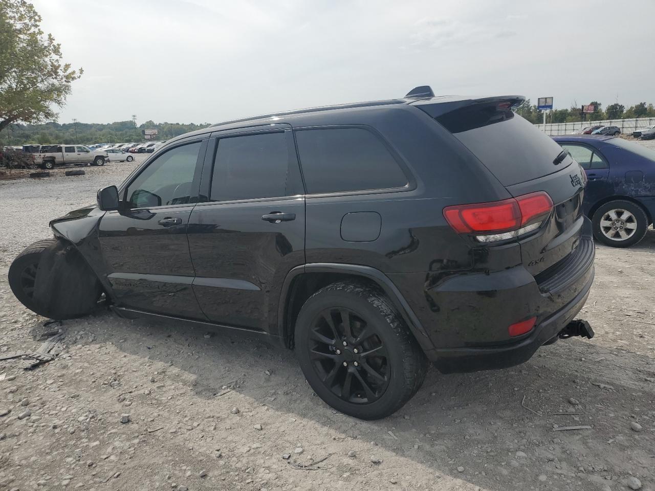 2018 Jeep Grand Cherokee Laredo - Фото 2