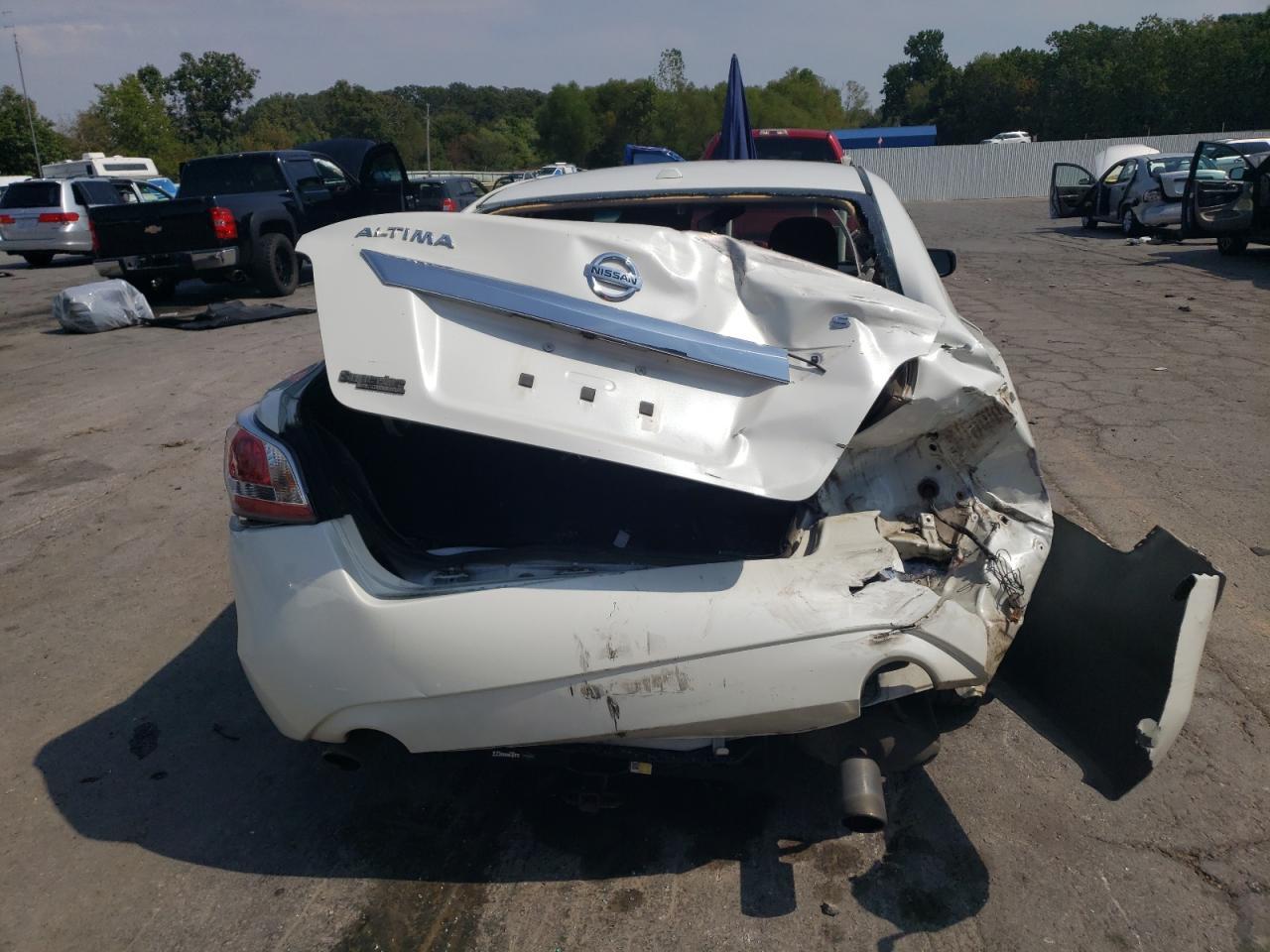 2015 Nissan Altima 2.5 - Image 6