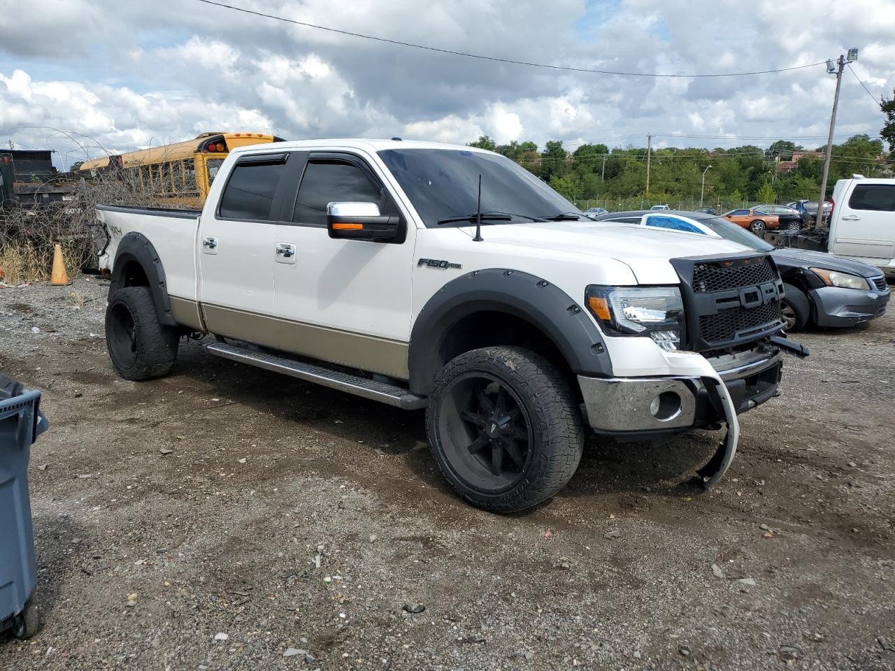 2010 Ford F150 Supercrew - Image 4