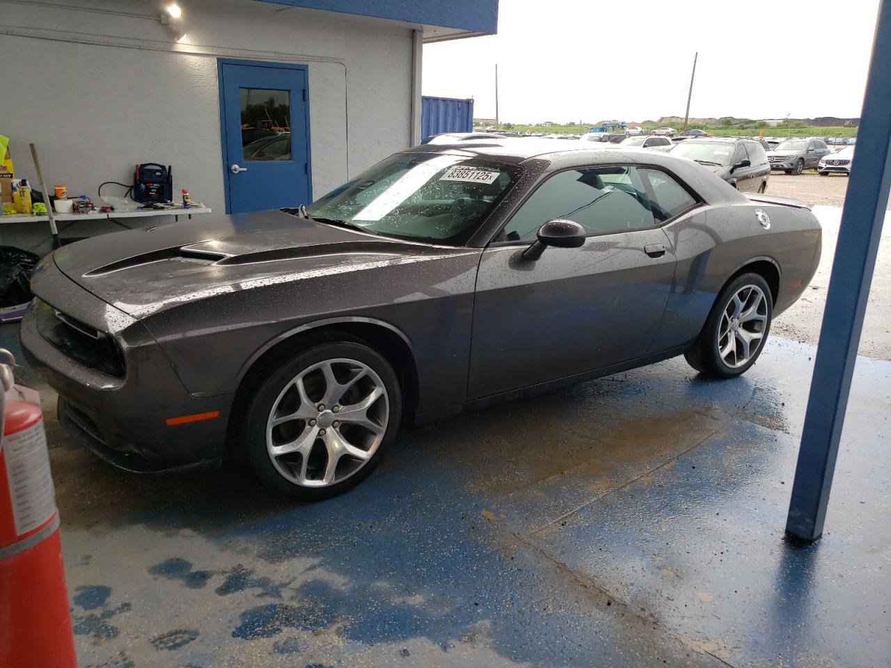 2016 Dodge Challenger Sxt
