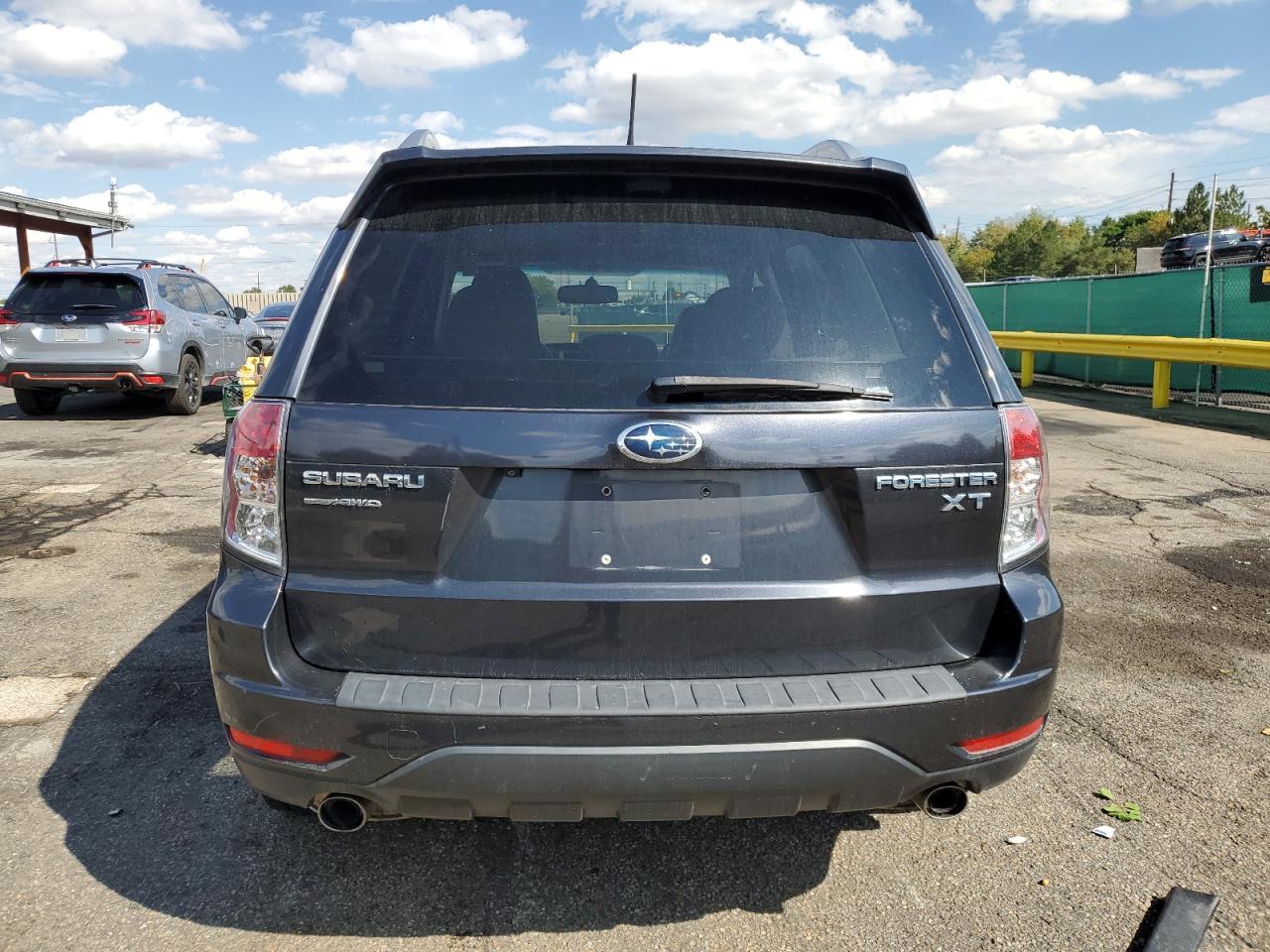 2011 Subaru Forester Touring - Фото 6