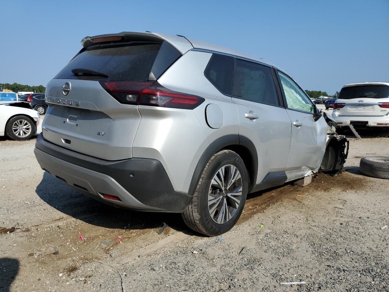 2023 Nissan Rogue Sv - Фото 3