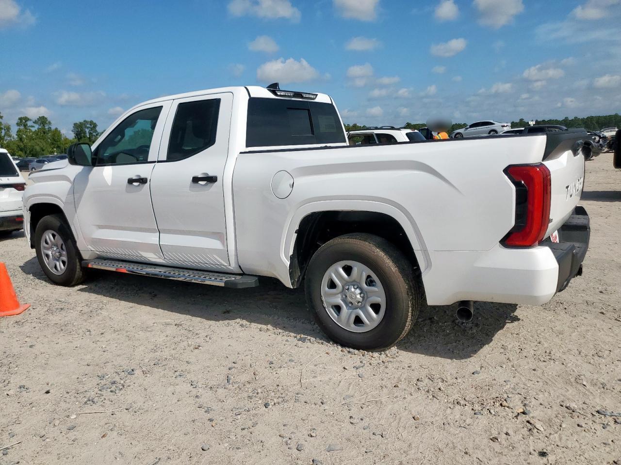 2025 Toyota Tundra Double Cab Sr - Фото 2