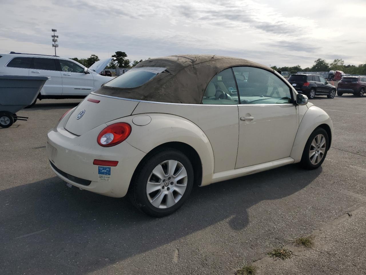 2009 Volkswagen New Beetle S - Фото 3