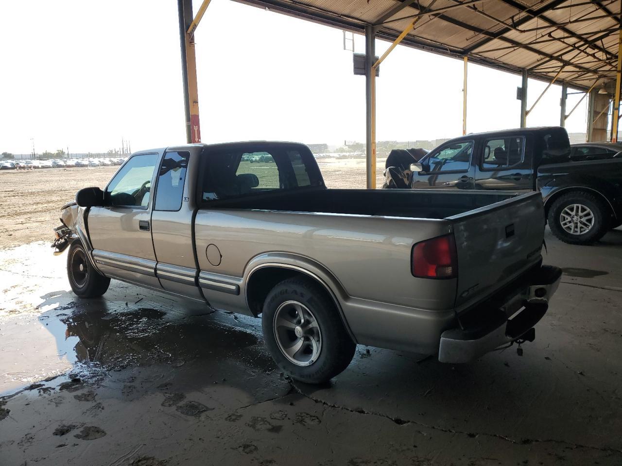 2000 Chevrolet Other - Image 2