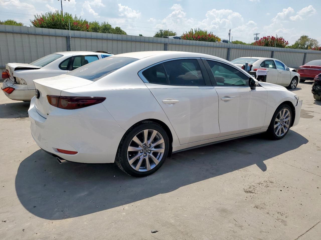 2021 Mazda 3 Preferred - Фото 3