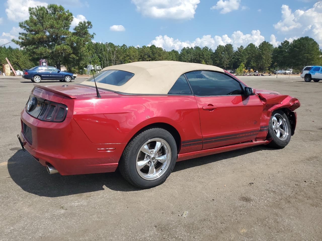 2013 Ford Mustang - Фото 3