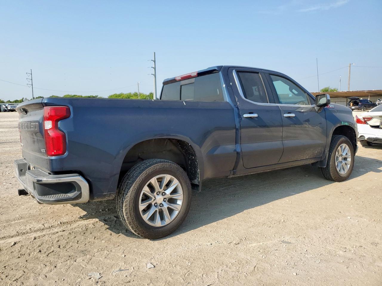 2020 Chevrolet Silverado K1500 Ltz - Фото 3