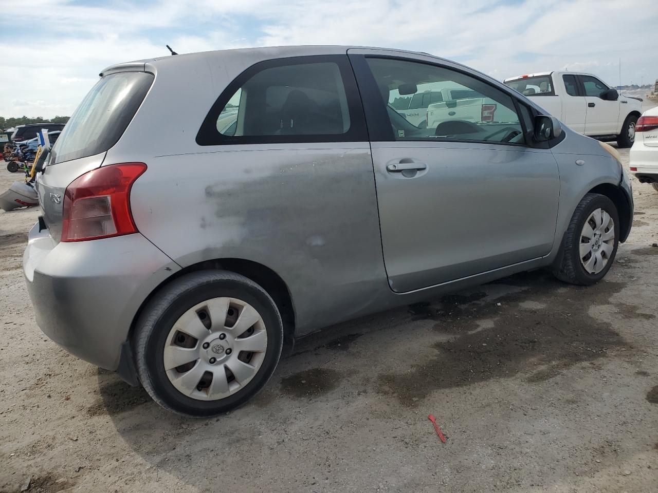 2007 Toyota Yaris - Image 3