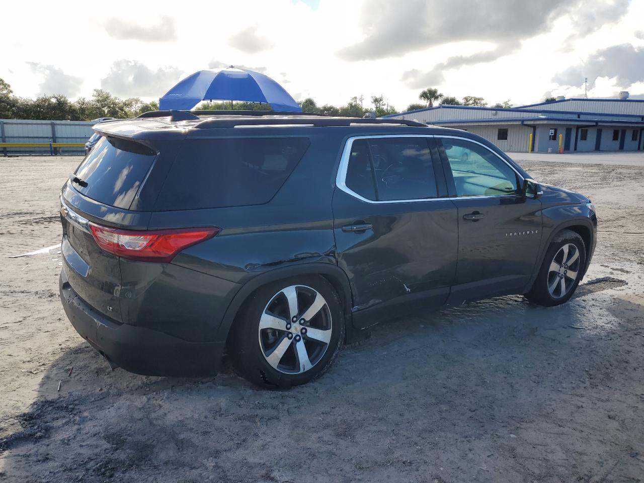 2020 Chevrolet Traverse Lt - Image 3
