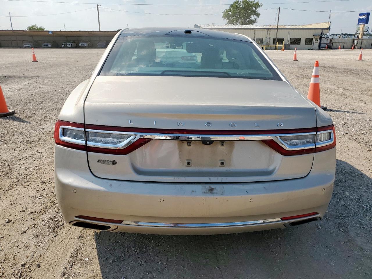 2017 Lincoln Continental Reserve - Фото 6
