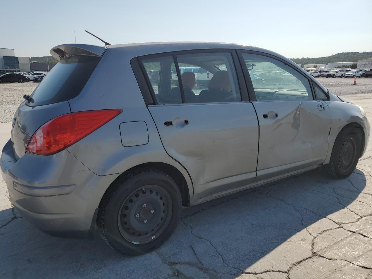 2012 Niss Versa 1.8 S - Фото 3