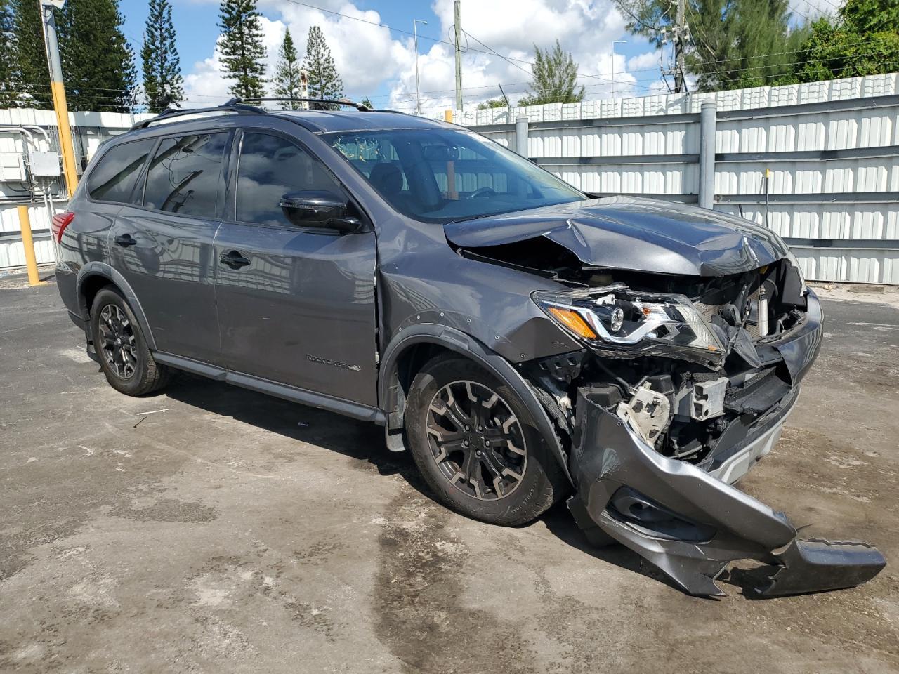 2019 Nissan Pathfinder S - Фото 4