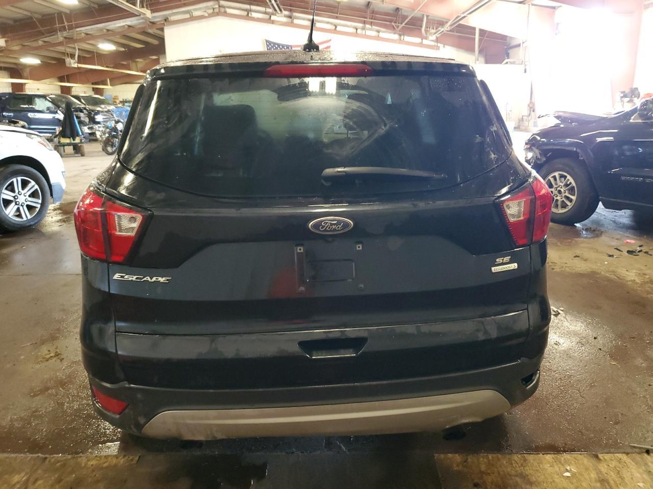 2019 Ford Escape Se - Фото 6