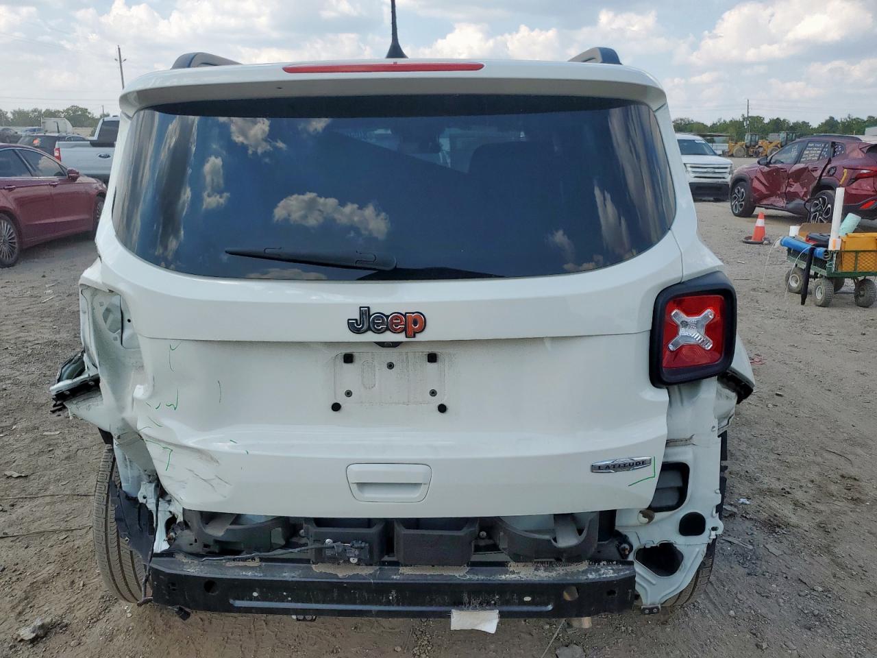 2021 Jeep Renegade Latitude - Фото 6
