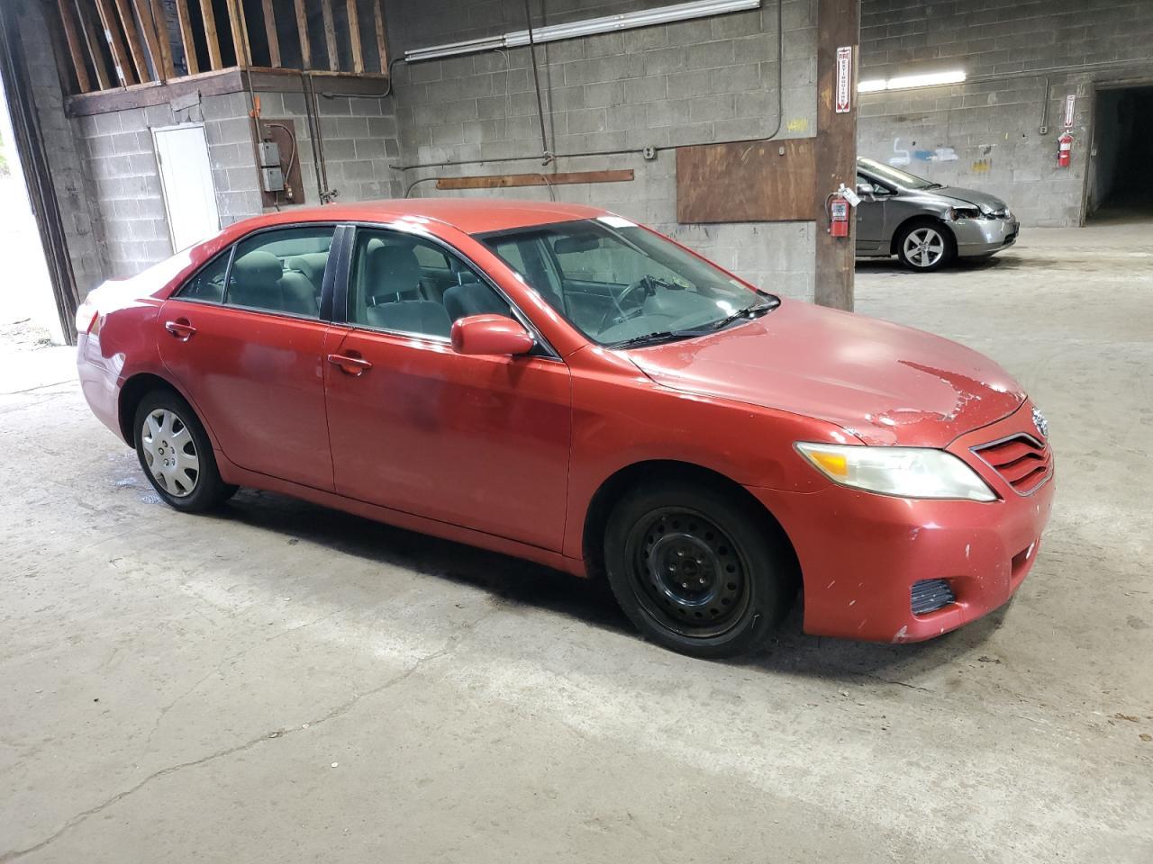 2010 Toyota Camry Base - Фото 4