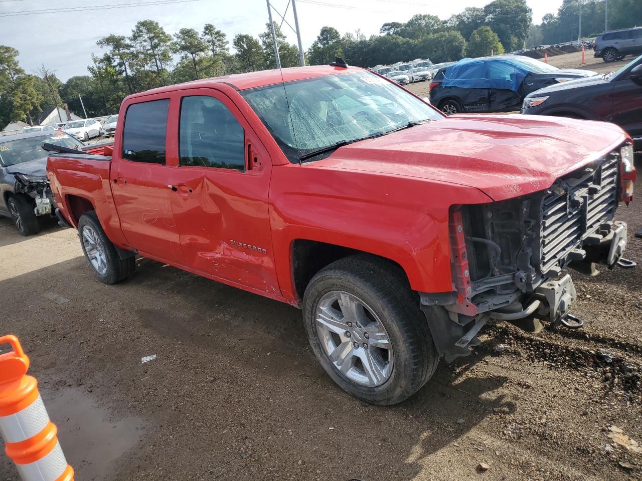 2018 Chevrolet Silverado C1500 Custom - Фото 4