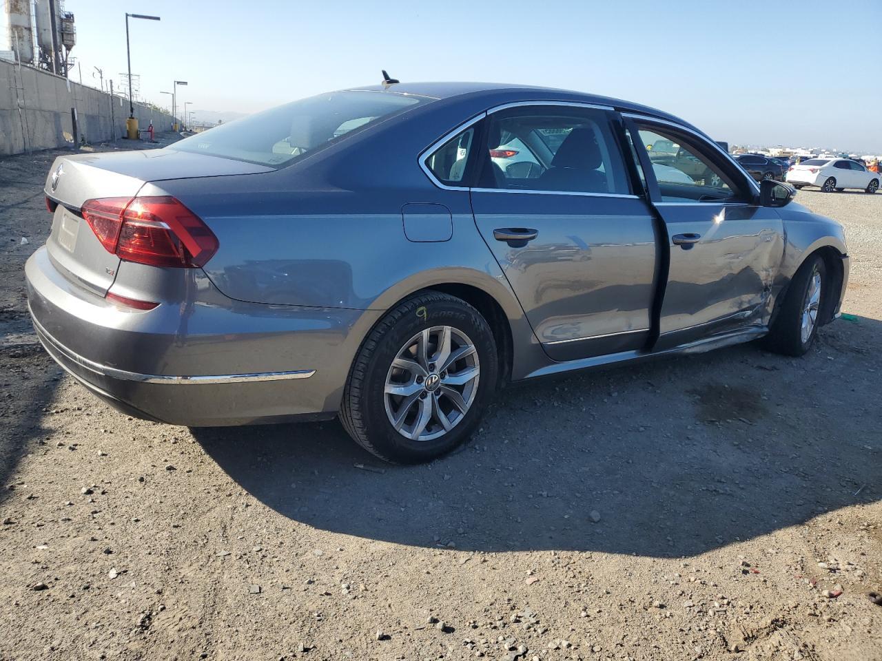 2017 Volkswagen Passat S - Image 3