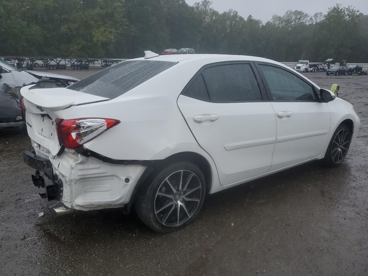 2017 Toyota Corolla L - Фото 3