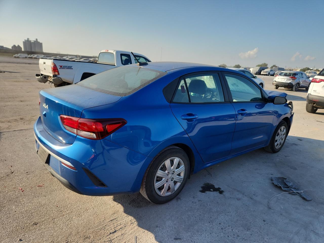 2022 Kia Rio Lx - Image 3