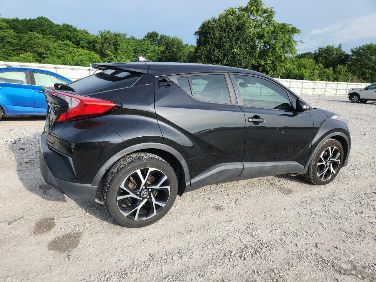 2018 Toyota C-Hr Xle - Image 3