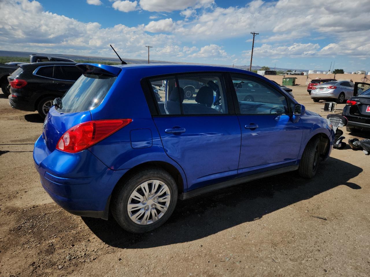 2009 Nissan Versa S - Фото 3