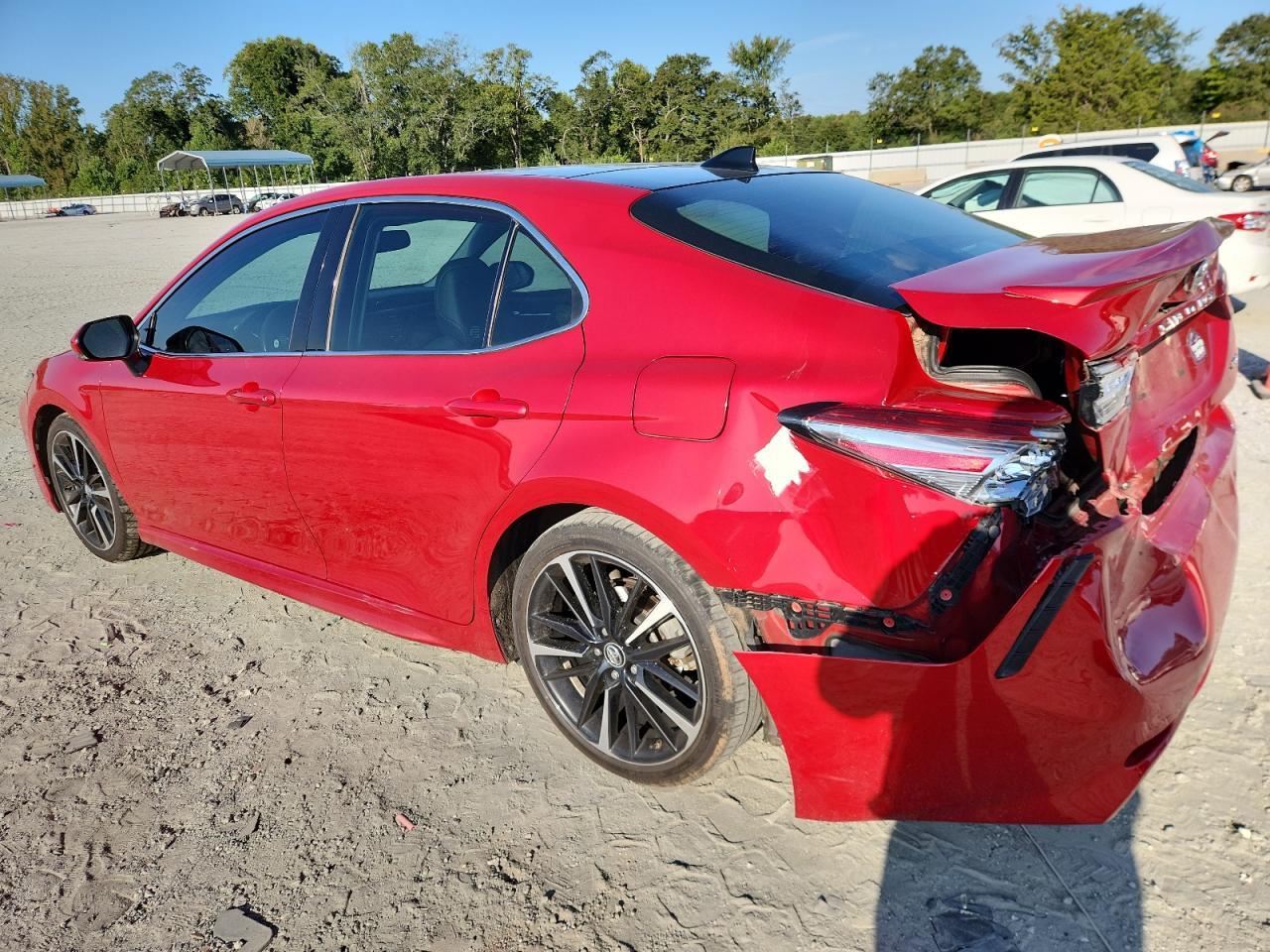 2019 Toyota Camry Xse - Фото 2