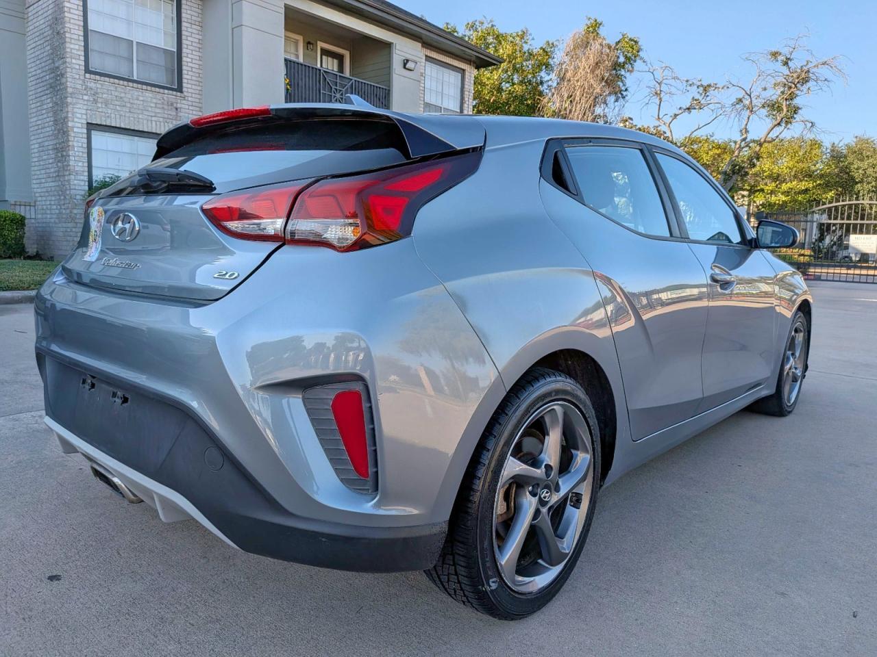 2019 Hyundai Veloster Base - Фото 4