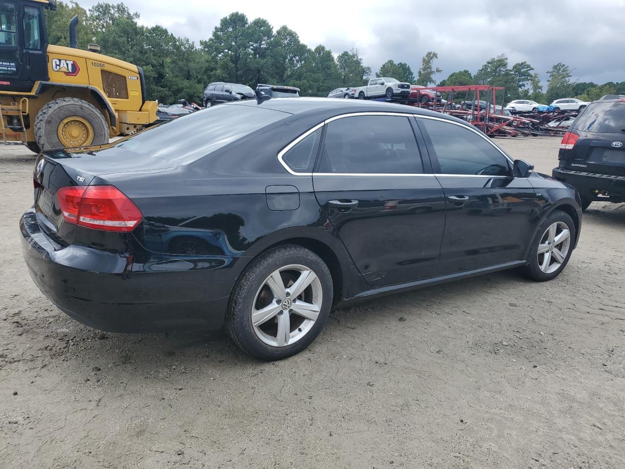 2015 Volkswagen Passat S - Image 3
