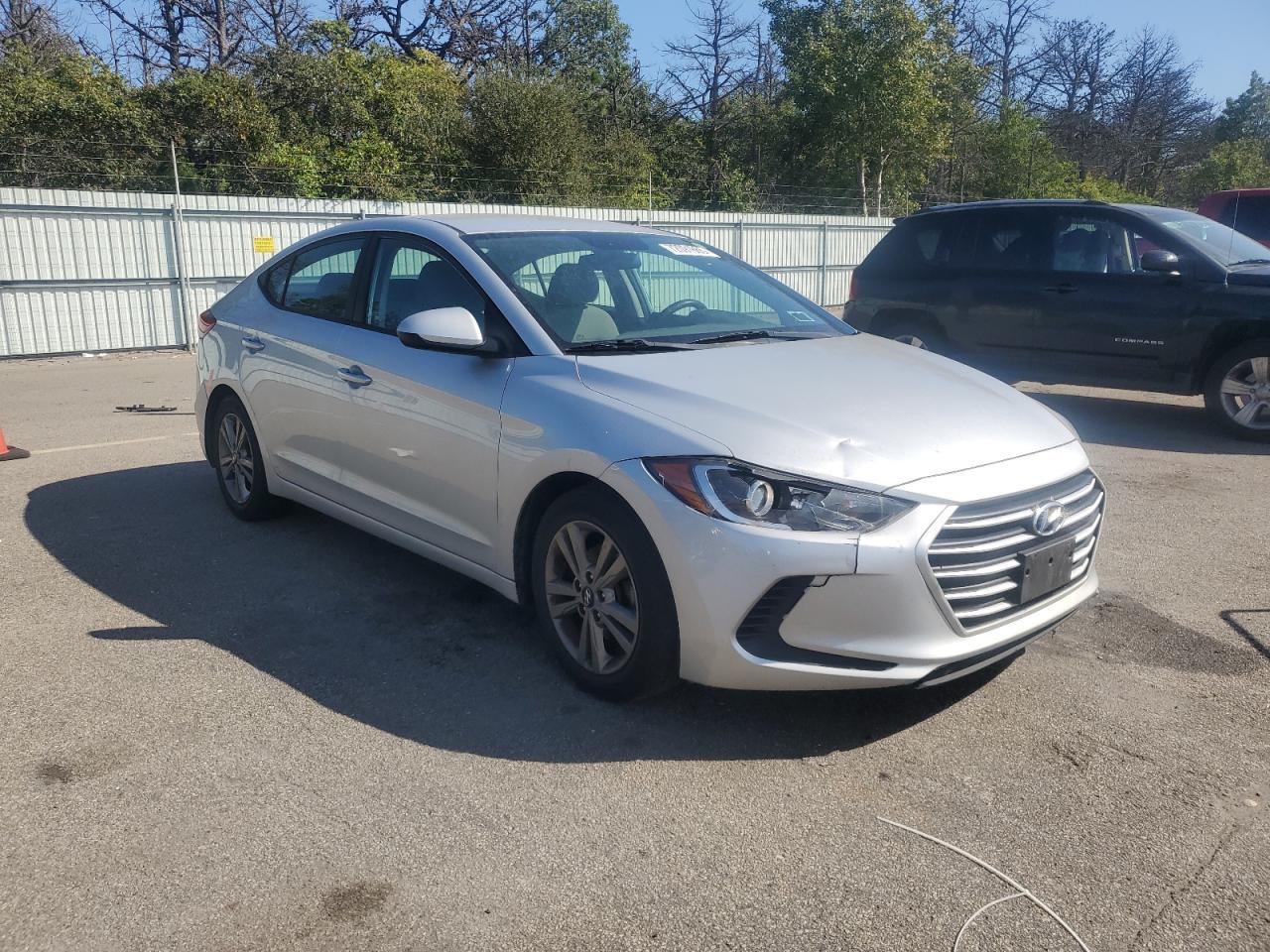 2018 Hyundai Elantra Sel - Image 4