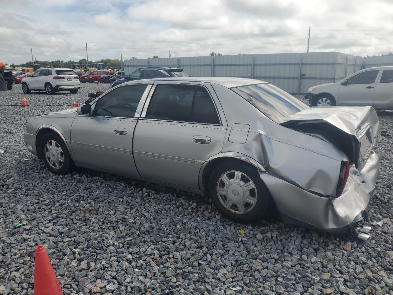2004 Cadillac Deville - Image 2