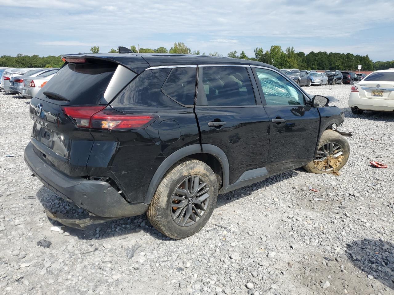 2021 Nissan Rogue S - Image 3