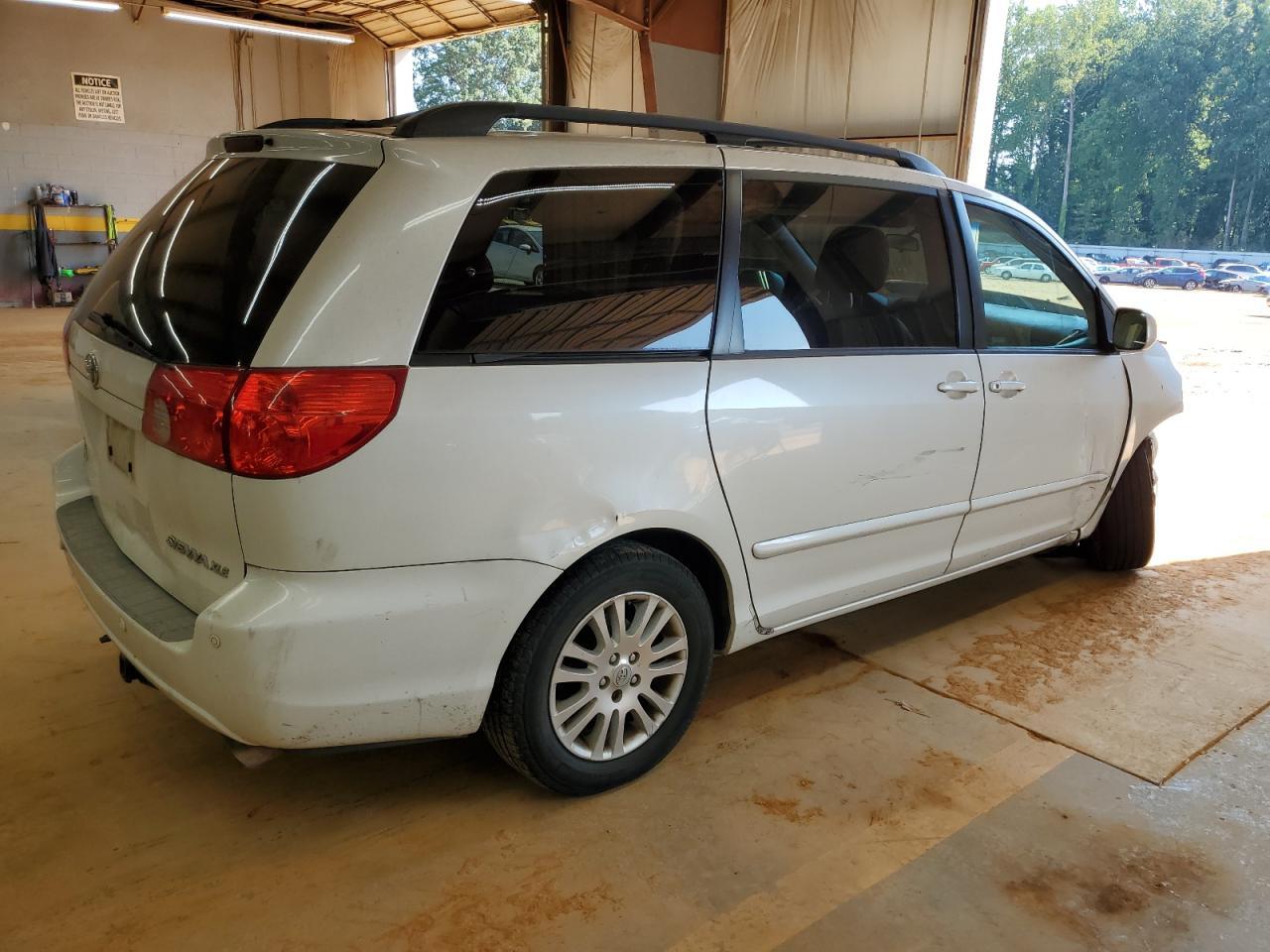 2010 Toyota Sienna Xle - Фото 3