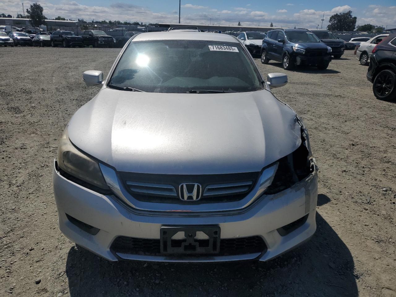 2015 Honda Accord Hybrid - Image 5