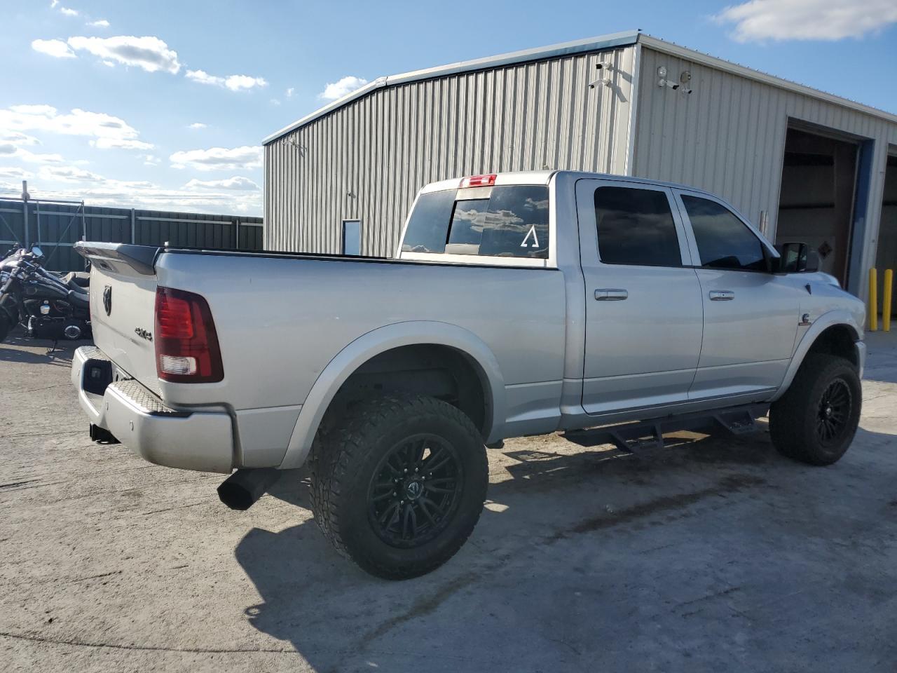2017 Ram 2500 Laramie - Фото 3