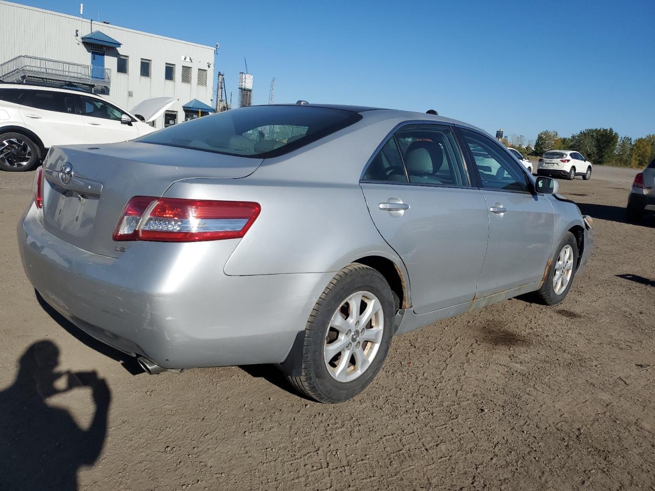 2010 Toyota Camry Se - Фото 3
