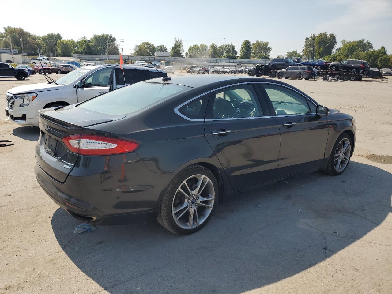 2013 Ford Fusion - Фото 3