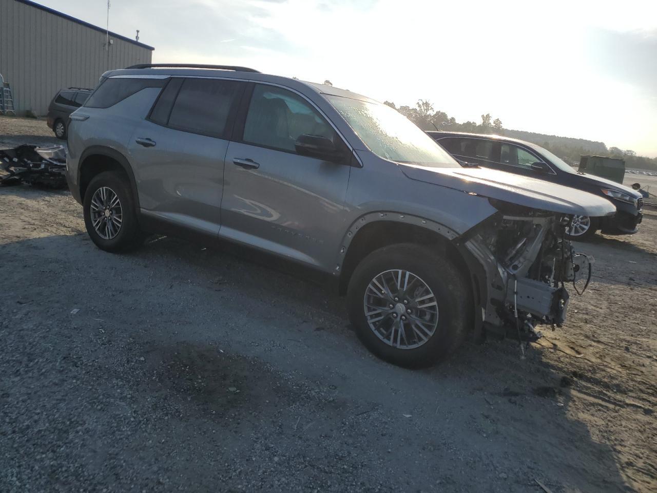 2025 Chevrolet Traverse Lt - Фото 4
