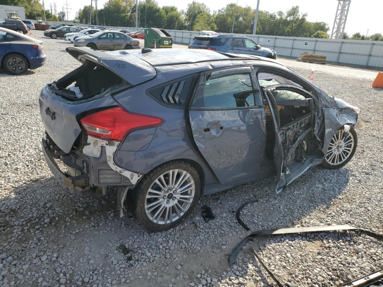 2017 Ford Focus Rs - Фото 3