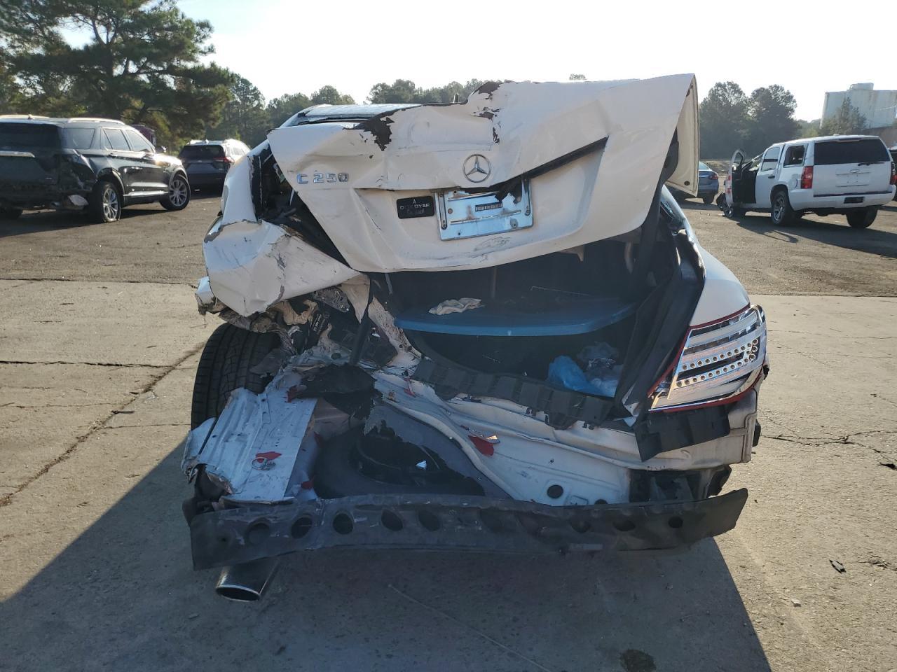 2014 Mercedes-Benz C 250 - Image 6